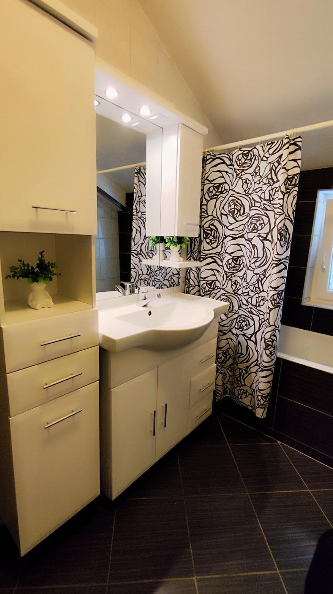 Apartman Beus มาคาร์สกา ภายนอก รูปภาพ